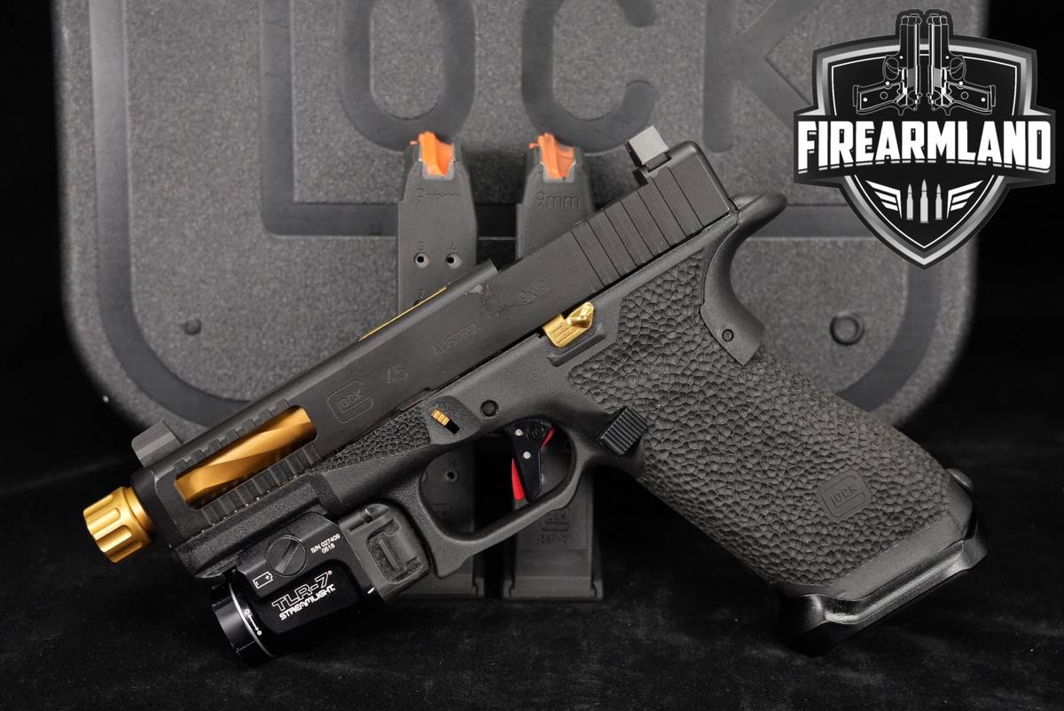 Glock 45 Gen5 G45 Gen 5 9mm OR THREADED +3 MAGS, ORIG CASE, STREAMLIGHT