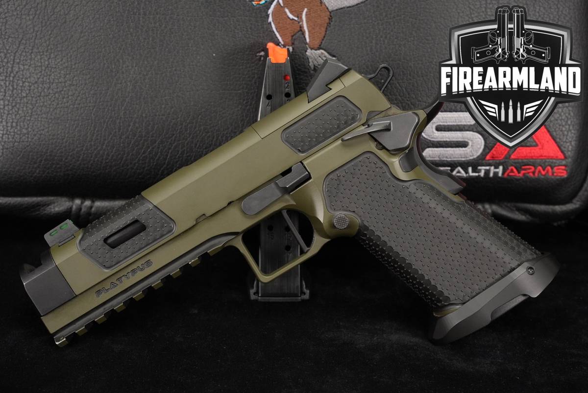 Stealth Arms Platypus 320 COMP 9mm OR 1911 Green 2011 +2 MAGS, ORIG CASE