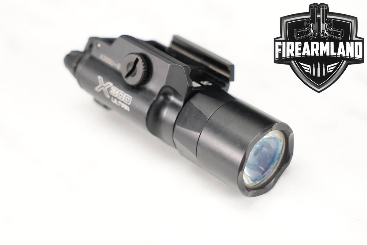 SureFire X300 Ultra X300U-B 1000 Lumens & 11,300 Candela Weapon Light X-300
