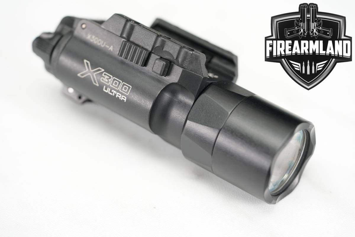 SureFire X300 Ultra 1,000 Lumens & 11,300 Candela Weapon Light X300U X-300