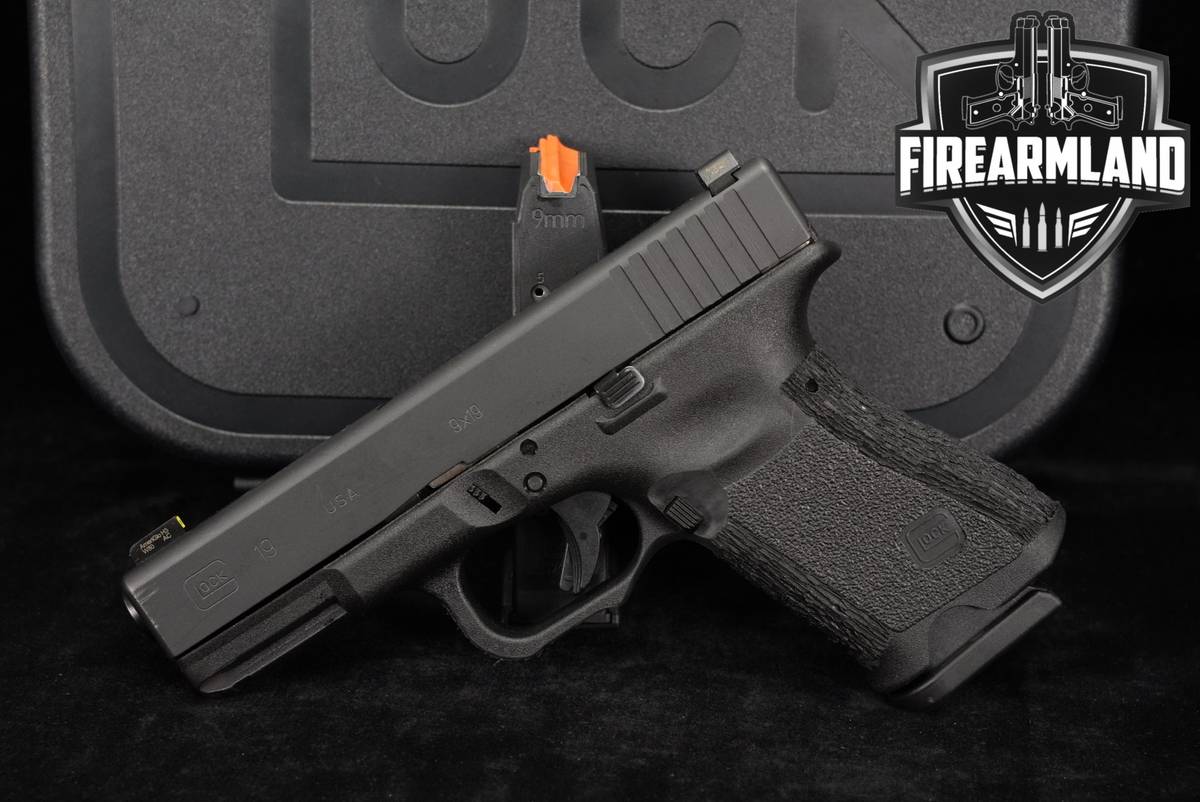 Glock 19 Gen3 G19 Gen 3 9mm 4.02 +2 MAGS & ORIG BOX